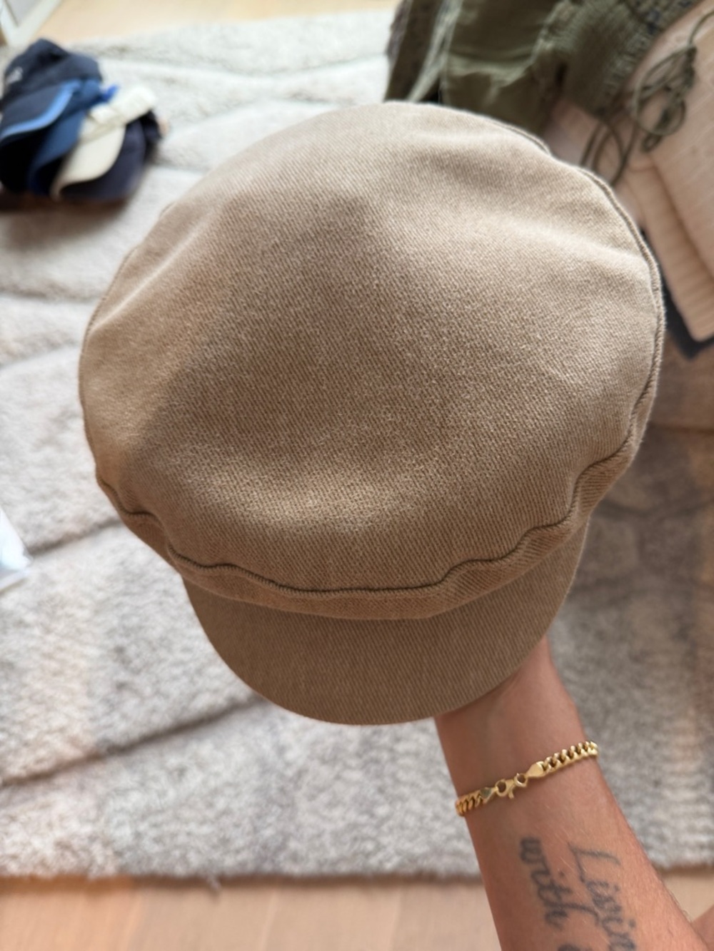 Zara hat